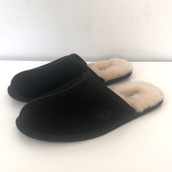 UGG Other - Ugg brand mens Scuff slipper, black slipper with beige fur. Never worn.